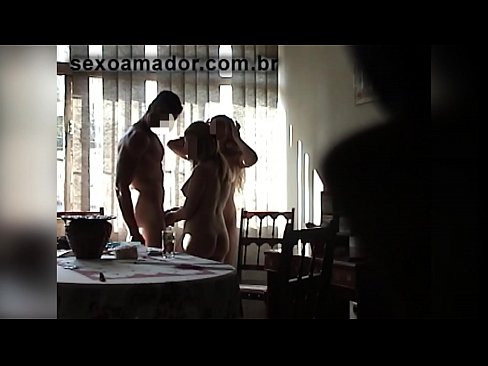 ❤️ Els amics sexuals conviden un home gegant i un trio amb ell ❤❌ Vídeo porno al porno ca.basseyn-vsem.ru ❤