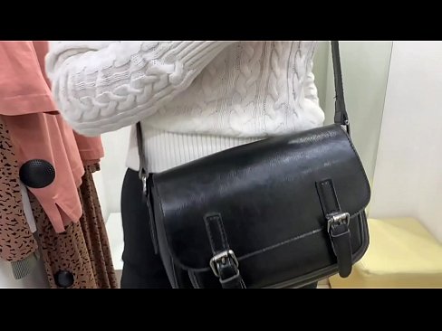 ❤️ Masturbació pública de la jove gossa FeralBerry amb un consolador al provador ❤❌ Vídeo porno al porno ca.basseyn-vsem.ru ❤