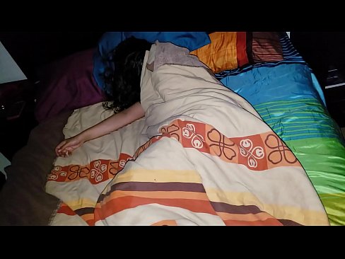 ❤️ El fillastre renya la seva jove madrastra mentre dorm. ❤❌ Vídeo porno al porno ca.basseyn-vsem.ru ❤