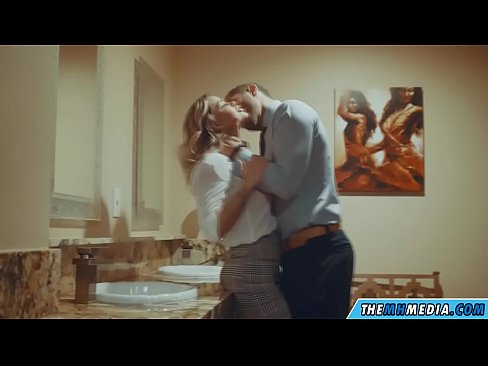 ❤️ Quan una rossa tetona et sedueix en un lavabo públic ❤❌ Vídeo porno al porno ca.basseyn-vsem.ru ❤